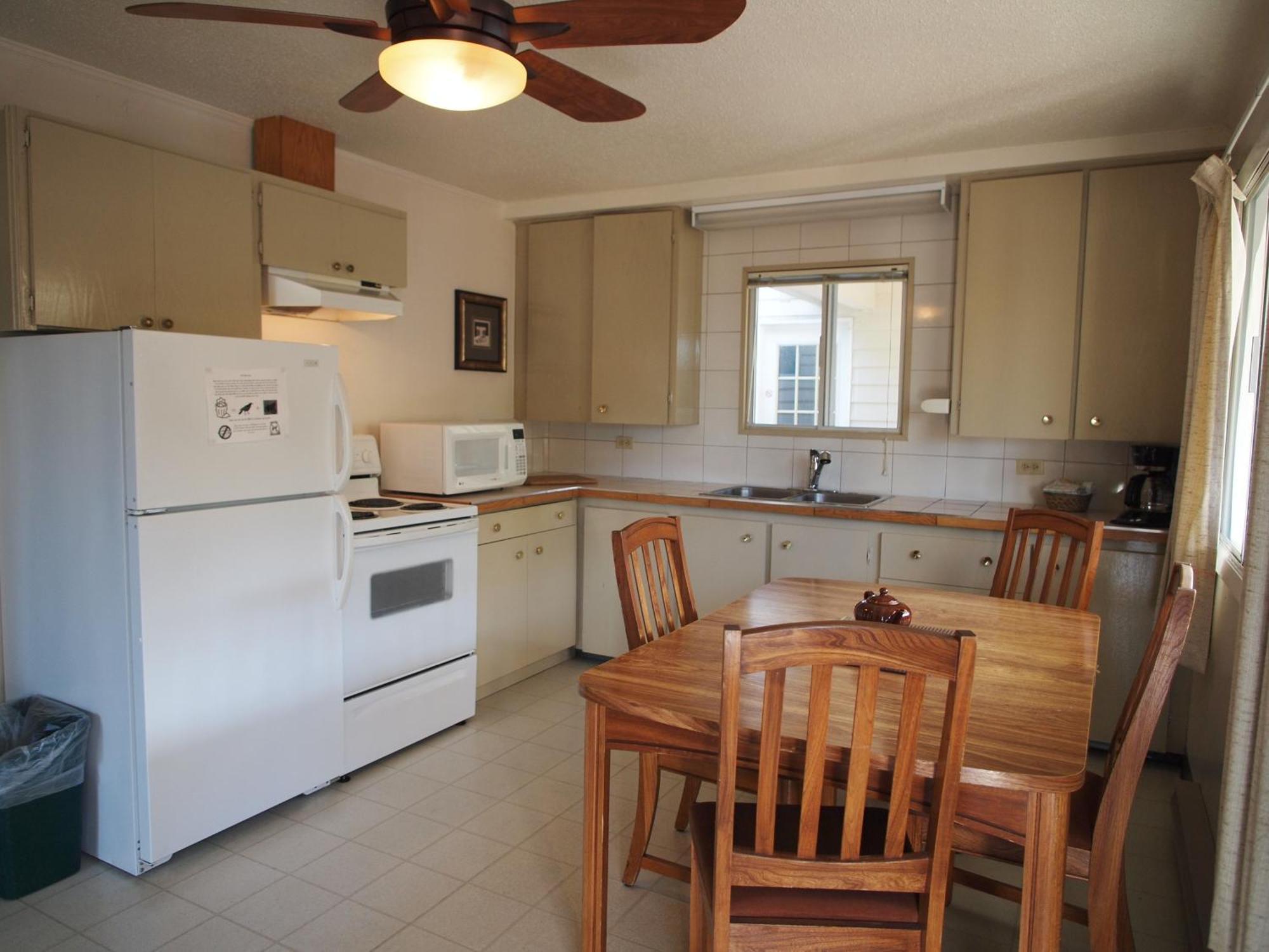 Whale'S Tail Guest Suites Ucluelet Quarto foto