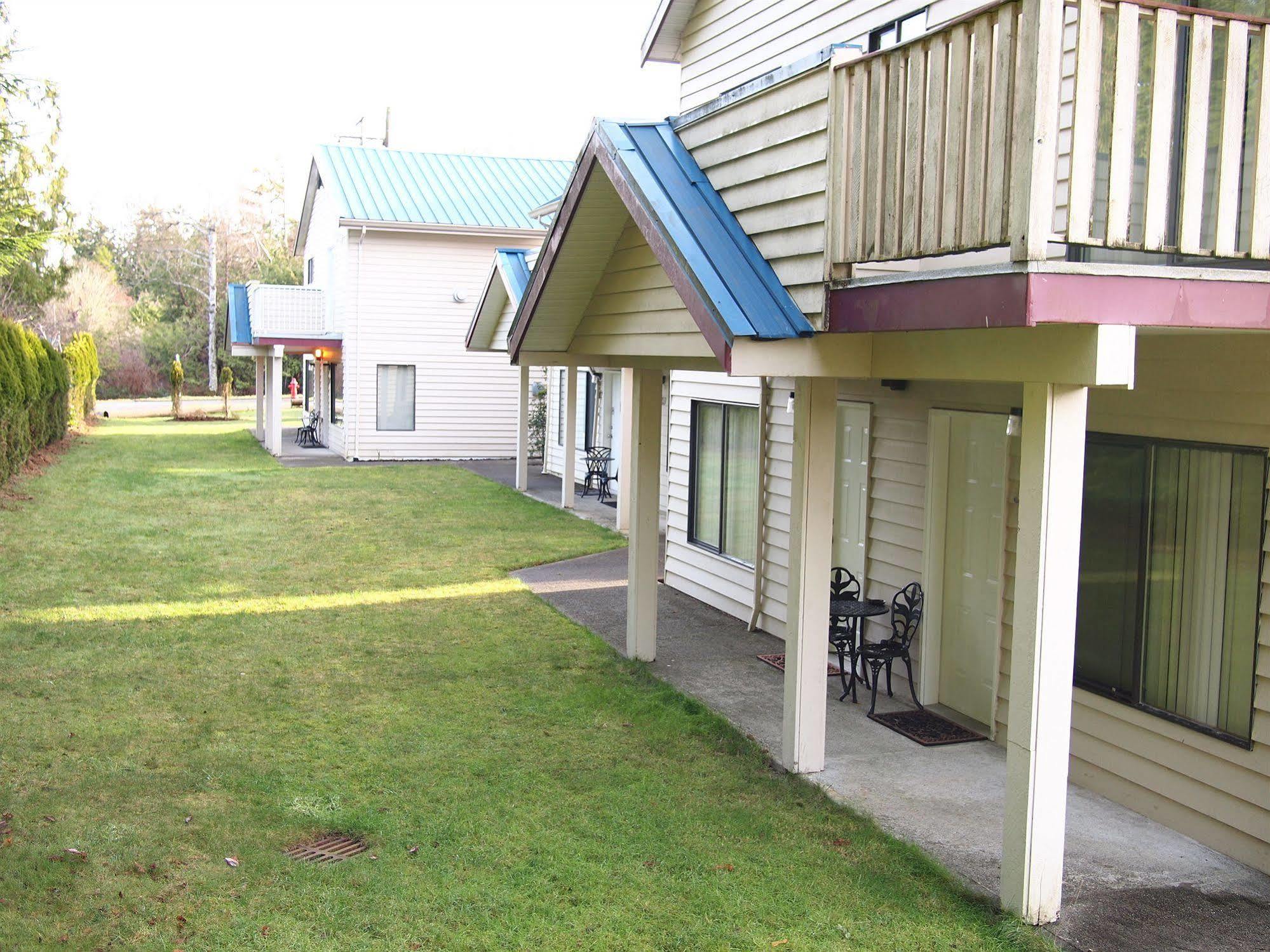 Whale'S Tail Guest Suites Ucluelet Exterior foto